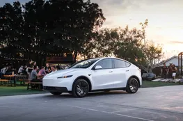 Tesla Model 3 & Y Price Drop: Analyst Reactions & Market Impact
