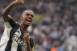 Liverpool Signs Alexander Isak in Record-Breaking Transfer Deal